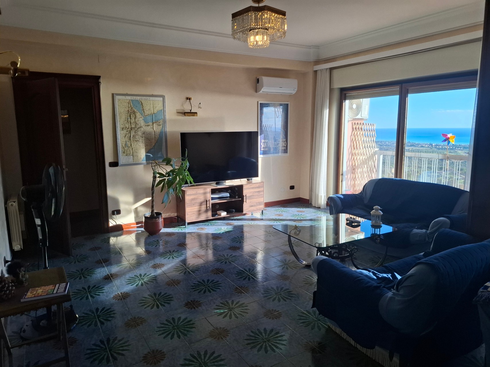 Appartamento arredato vista mare
